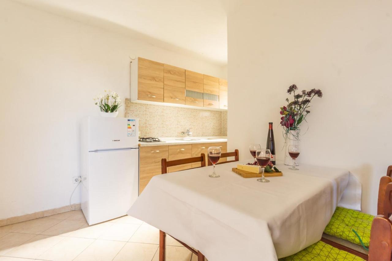 Jasko I Jelica Beautiful View Apartment Metajna Luaran gambar