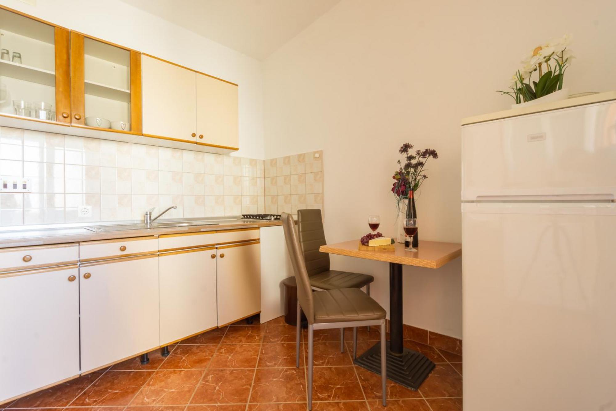 Jasko I Jelica Beautiful View Apartment Metajna Bilik gambar