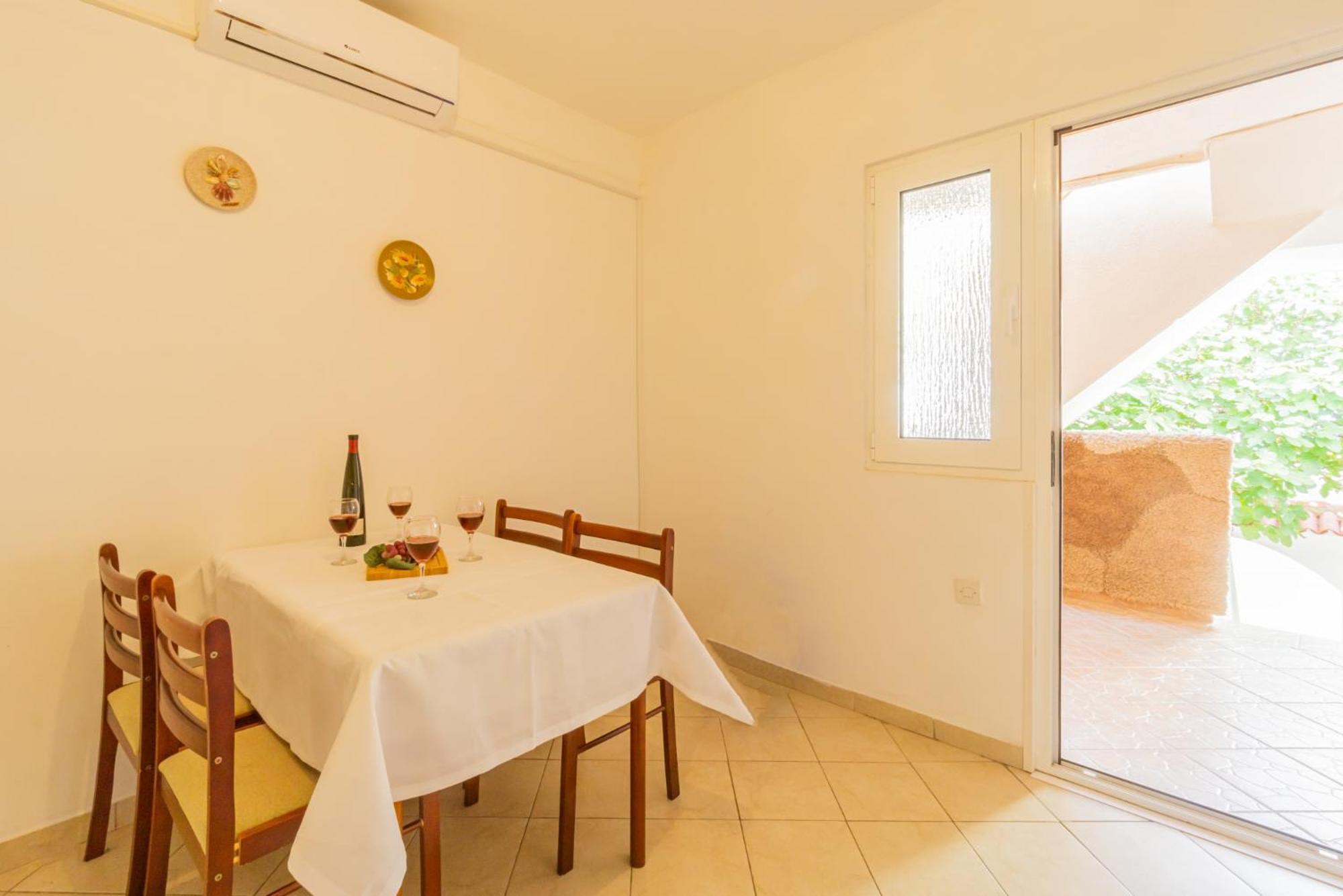 Jasko I Jelica Beautiful View Apartment Metajna Bilik gambar